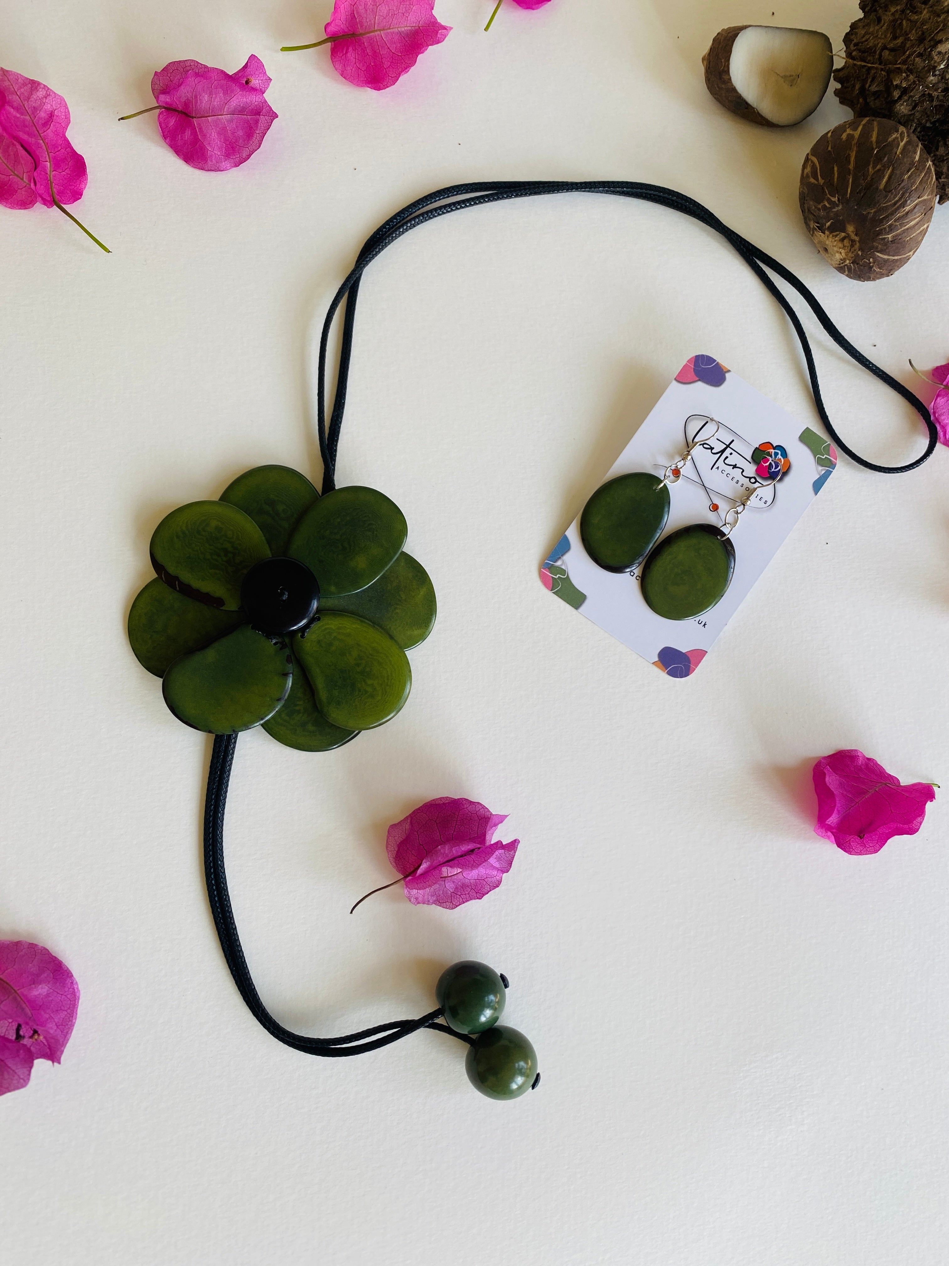 Margarita Flower Tagua Necklace Set - Green